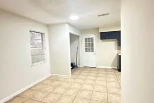 5926 Shirley Mae Ln, Houston, TX 77091 - Photo 4