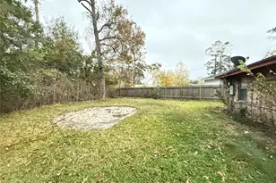 5926 Shirley Mae Ln, Houston, TX 77091 - Photo 16