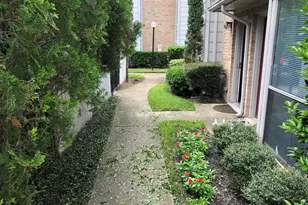 2100 S Wilcrest Dr S, Houston, TX 77042 - Photo 16
