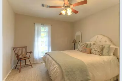 14026 Saint Marys Lane, Houston, TX 77079 - Photo 16