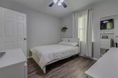 5031 Caplin Street, Houston, TX 77026 - Photo 16