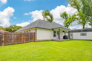 46 Nelson Ct, Jones Creek, TX 77541 - Photo 30
