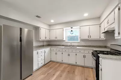 7104 Dallas Street #1, Baytown, TX 77521 - Photo 6