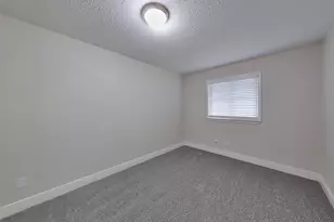 9607 Cleveland Bay Ct, Houston, TX 77065 - Photo 12