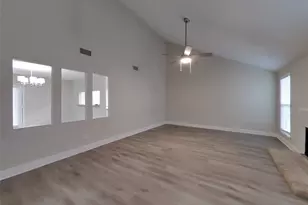 9607 Cleveland Bay Ct, Houston, TX 77065 - Photo 2