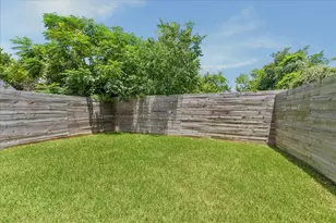 4008 Chapman St, Houston, TX 77009 - Photo 12