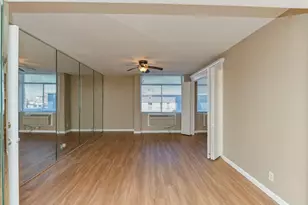 7520 Hornwood Dr, Houston, TX 77036 - Photo 2