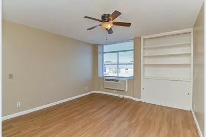 7520 Hornwood Drive #201W, Houston, TX 77036 - Photo 12