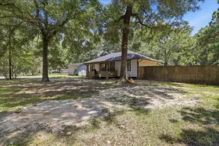 2260 S Timberlane St, Vidor, TX 77662 - Photo 4