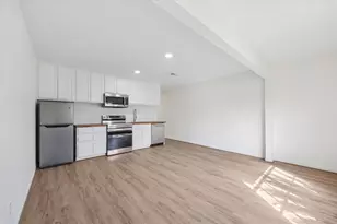 1011 W 10th St, Houston, TX 77008 - Photo 4