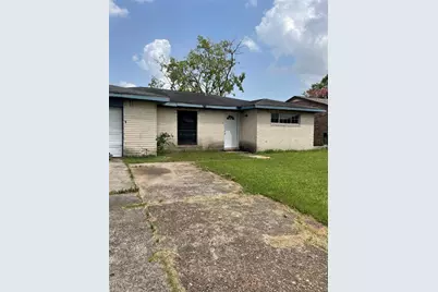 814 Deercrest Street, Channelview, TX 77530 - Photo 2