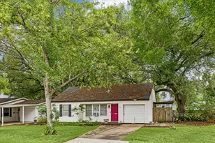 5541 Jessamine St, Houston, TX 77081 - Photo 2
