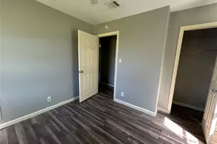 9317 Cathedral Dr, Houston, TX 77051 - Photo 8
