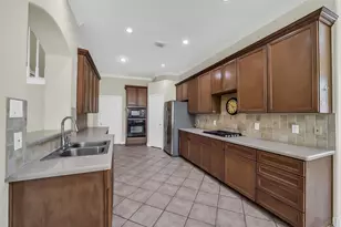 12003 Banks Run Dr, Pearland, TX 77584 - Photo 12