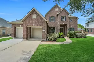 12003 Banks Run Dr, Pearland, TX 77584 - Photo 2