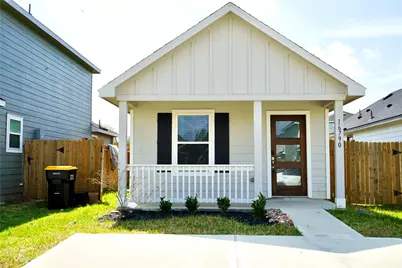 16790 N Marie Village Drive, Conroe, TX 77306 - Photo 2