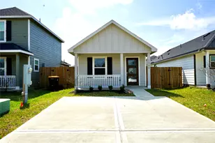 16790 N Marie Vlg Dr, Conroe, TX 77306 - Photo 1