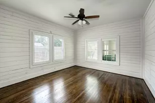 818 Wilkes St, Houston, TX 77009 - Photo 12