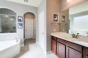 1904 Emerald Breeze Ct., Pearland, TX 77089 - Photo 32