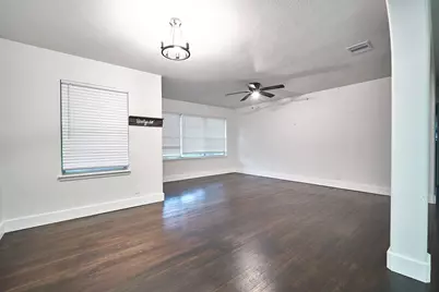 5815 Hornwood Drive, Houston, TX 77081 - Photo 4