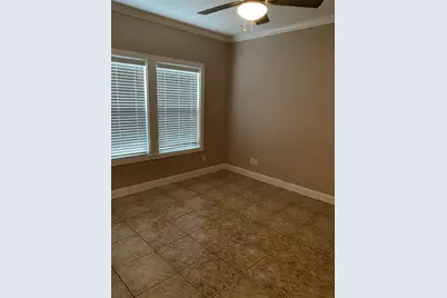 1018 S Booth Lane, Alvin, TX 77511 - Photo 10