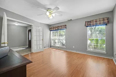 526 Oak Briar Drive, Kemah, TX 77565 - Photo 2