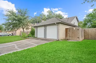 1823 Mandrill Ln, Houston, TX 77067 - Photo 2