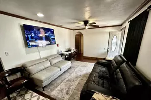 303 Ike St, Fairfield, TX 75840 - Photo 2