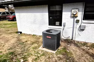 303 Ike St, Fairfield, TX 75840 - Photo 6