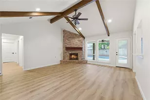 1907 Tangle Lake Dr, Kingwood, TX 77339 - Photo 6