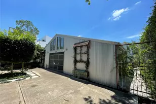 5911 Winsome Ln, Houston, TX 77057 - Photo 2