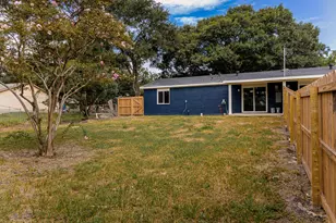 811 Matchett, Brenham, TX 77833 - Photo 12