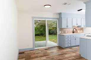 811 Matchett, Brenham, TX 77833 - Photo 2