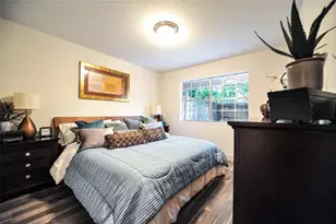 12633 Memorial Dr, Houston, TX 77024 - Photo 8