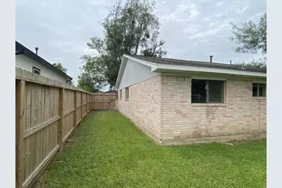 11503 Bay Cedar Drive, Houston, TX 77048 - Photo 12