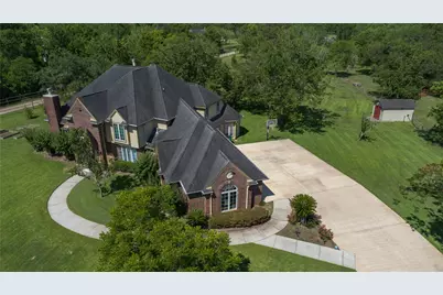 2750 County Road 48, Rosharon, TX 77583 - Photo 2