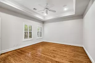 24 Hackberry Ln, Houston, TX 77027 - Photo 8