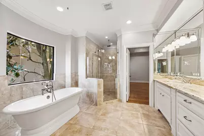 24 Hackberry Lane #B, Houston, TX 77027 - Photo 10
