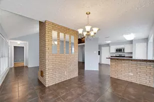 319 Richvale Ln, Houston, TX 77598 - Photo 10