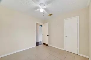 319 Richvale Ln, Houston, TX 77598 - Photo 36