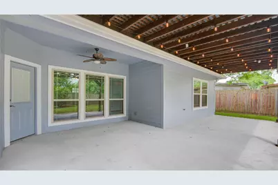 410 Winding Way Street, Lake Jackson, TX 77566 - Photo 32
