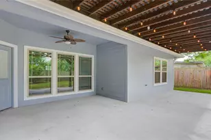 410 Winding Way St, Lake Jackson, TX 77566 - Photo 32