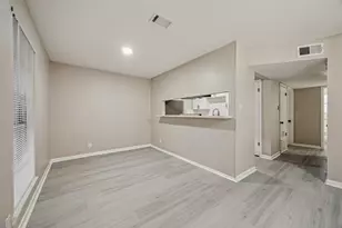 910 7th Ave N, Texas City, TX 77590 - Photo 4