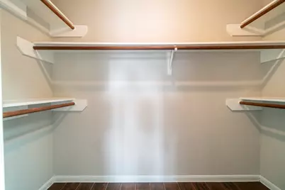 11611 Glenwolde Drive, Houston, TX 77099 - Photo 18