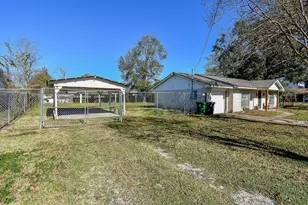 4915 Cruse Rd, Houston, TX 77016 - Photo 2