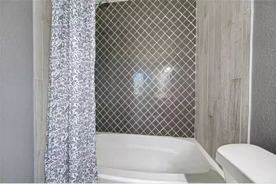 9638 Ravensworth Drive, Houston, TX 77031 - Photo 34