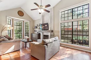 19 Elk Crossing Dr, The Woodlands, TX 77381 - Photo 6