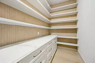 1031 Nashua St, Houston, TX 77008 - Photo 8