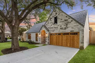 1031 Nashua St, Houston, TX 77008 - Photo 1