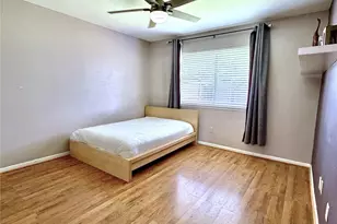 9919 Glenkirk Dr, Houston, TX 77089 - Photo 8